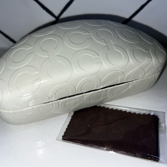 Coach - ivory new never used eyeglass case - Picture 2 of 3